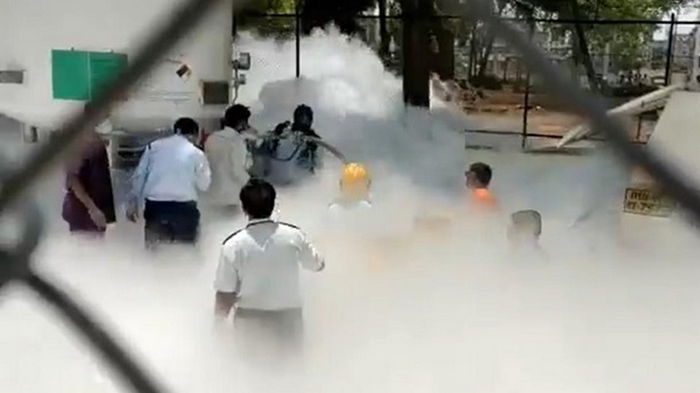 В Индии 24 человека задохнулись в COVID-больнице