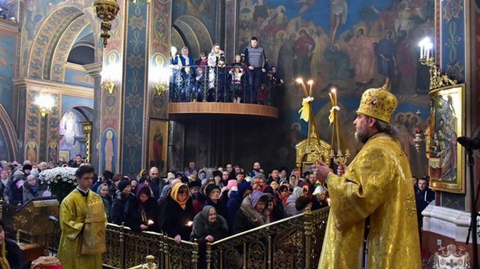 В Киеве утвердили особые условия для церковных служб к Пасхе