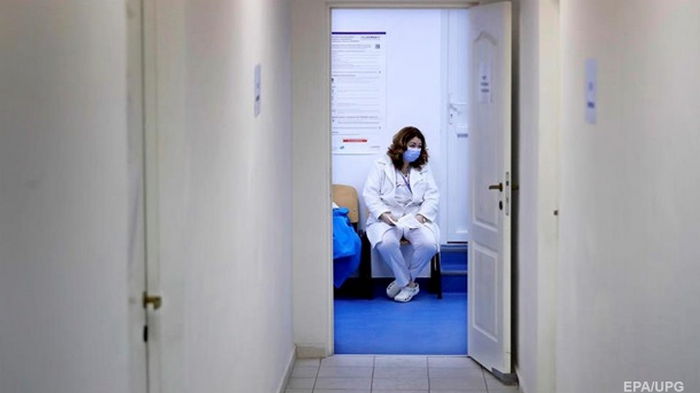 В Украине за сутки 429 смертей от COVID-19