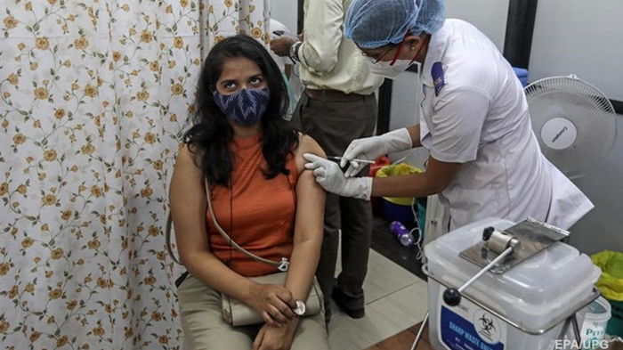 В мире сделано более миллиарда COVID-прививок