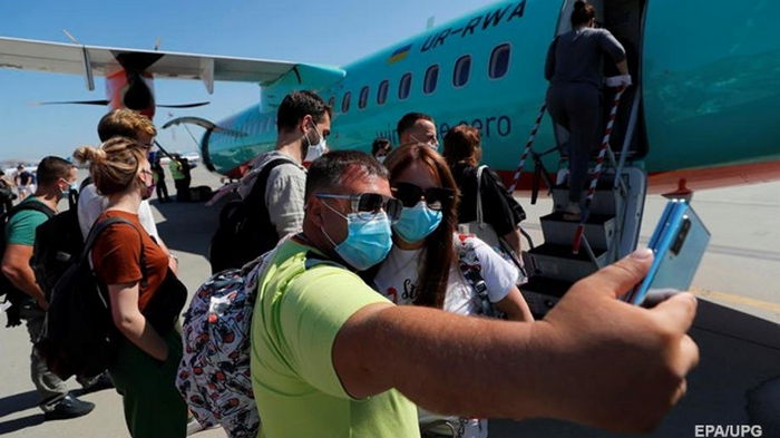 Госстат: реальная зарплата в марте выросла на 9,5%