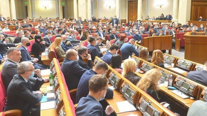 В Раде планируют сократить пленарную неделю