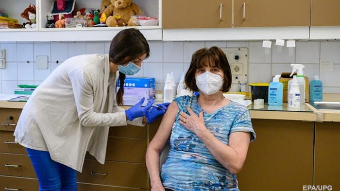 В Украину доставят полмиллиона доз вакцины Sinоvac