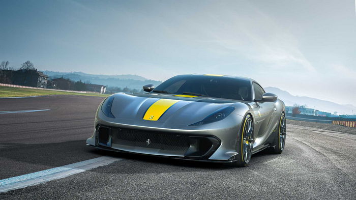 Самый быстрый Ferrari. Итальянская компания представила суперкар 812 Competizione (фото)