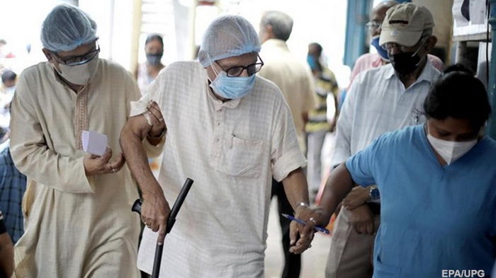 Из Индии выезжают госслужащие США из-за ситуации с коронавирусом