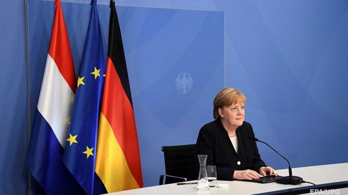 Меркель не ответила, собирается ли уйти на пенсию