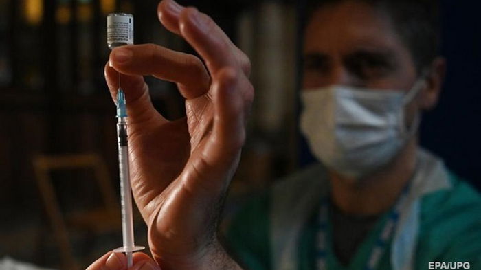 Германия смягчила правила въезда для COVID-вакцинированных