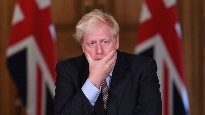 В парламенте Великобритании расследуют, за чей счет премьер-министр и его невеста отдыхали на острове в Карибском море.