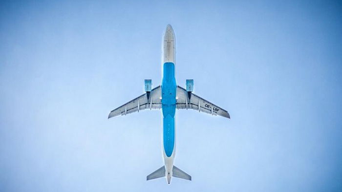 Польский пассажирский самолет подал сигнал о захвате