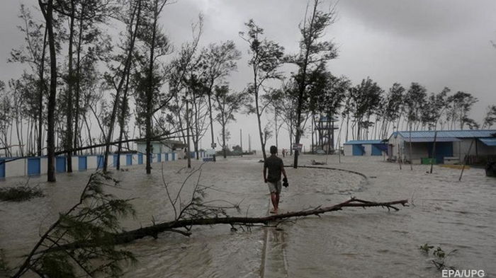 На Индию обрушился новый циклон, есть жертвы