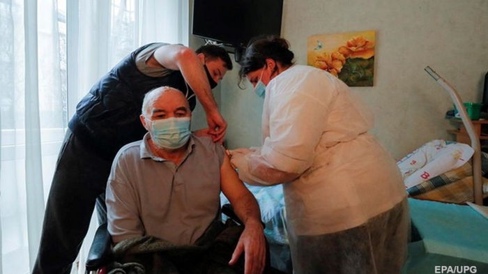 Почти 100 тысяч украинцев дважды привиты от COVID