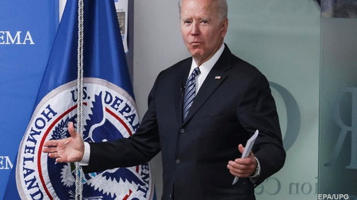 Байден назвал оскорблением международных норм посадку самолета Ryanair