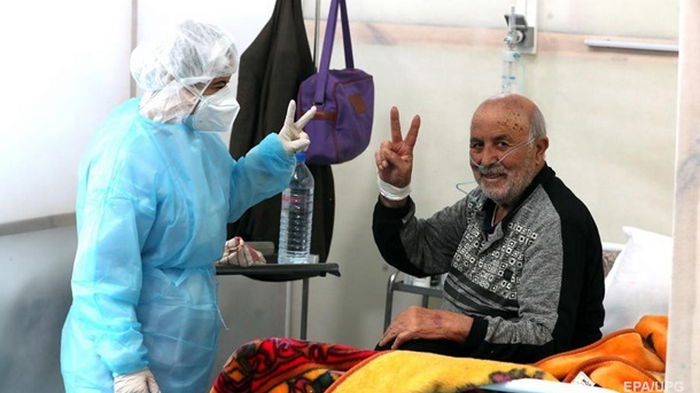 Врач объяснил разницу между иммунитетом после прививки и болезни