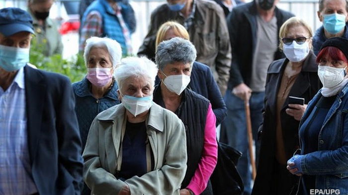 В Украине от COVID-19 умерло 50,5 тысяч человек