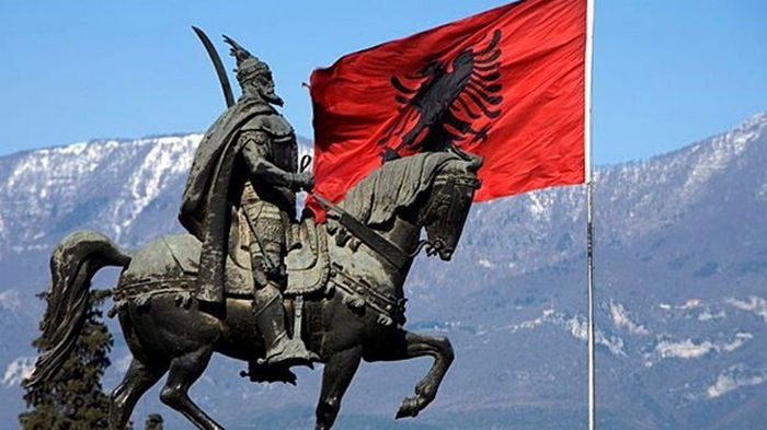 Албания сняла все ограничения для туристов