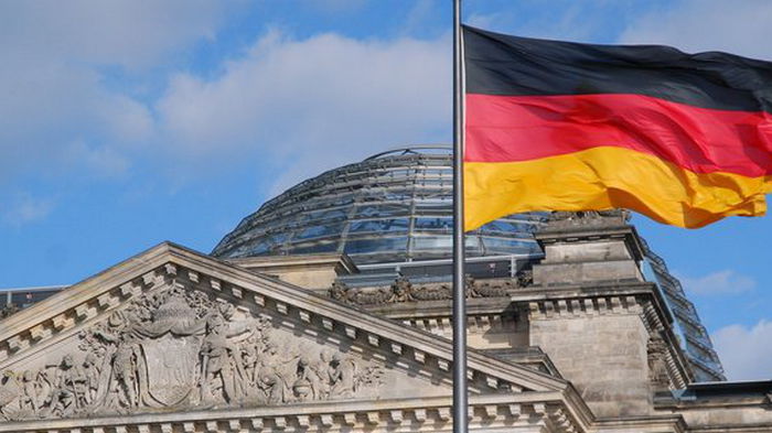 В Германии запустили беспилотные микроэлектробусы (видео)