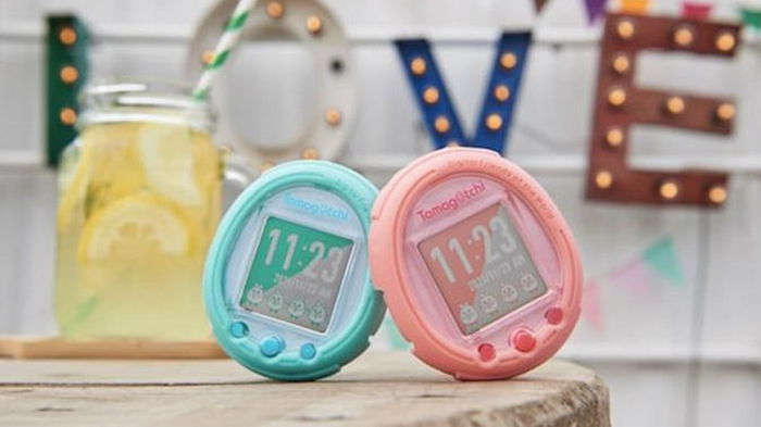 Снова на рынке: тамагочи выпустили в новом формате (видео)