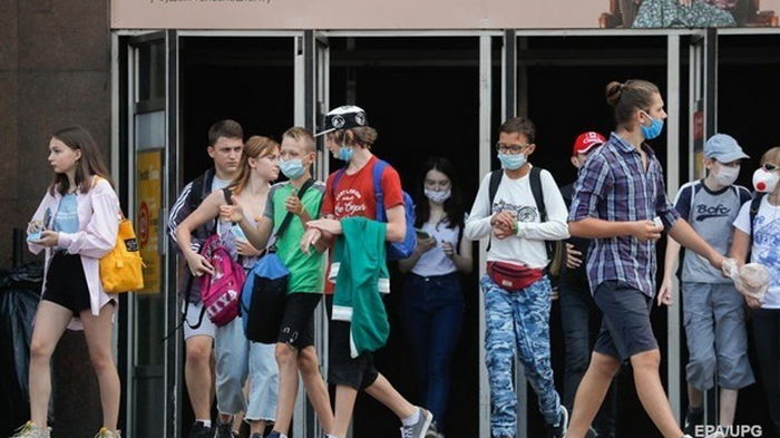 В Украине резкий скачок новых заражений COVID-19