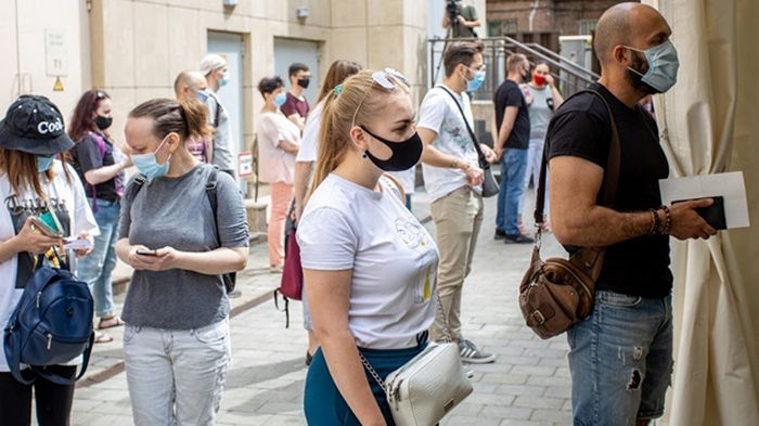 Вакцинации ожидают почти 720 тысяч украинцев