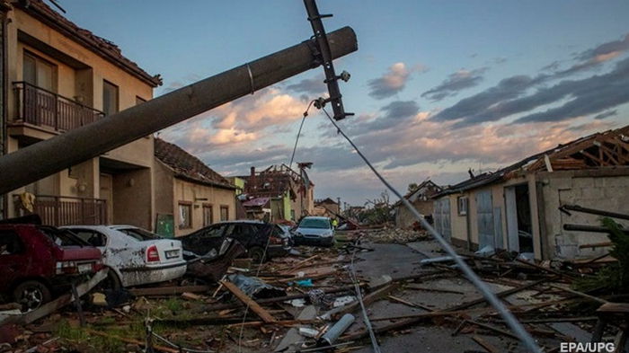 В Чехии растет число жертв торнадо: умер ребенок