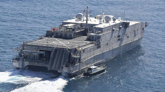 США направили десантный корабль в Черное море