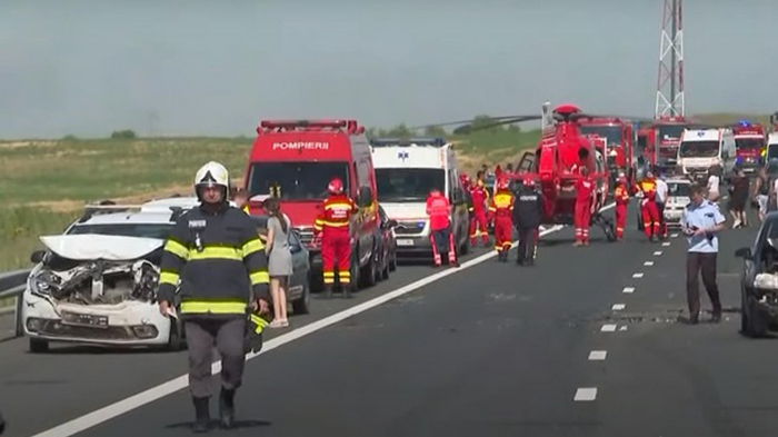 Масштабное ДТП в Румынии: столкнулись 55 авто (видео)