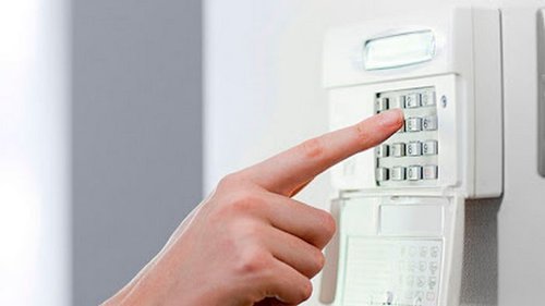 Как обеспечить безопасность многоквартирных домов правильно