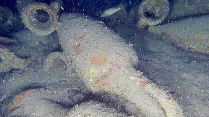 У берегов Сицилии нашли древнеримское судно с амфорами для вина (видео)