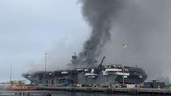 Американского моряка обвинили в поджоге военного корабля США стоимостью $1 млрд