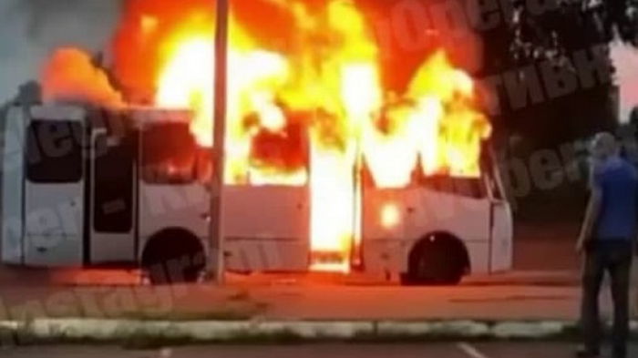 В Киеве на ходу загорелась маршрутка