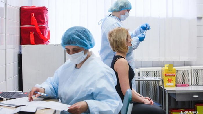 В Киеве приостановят вакцинацию