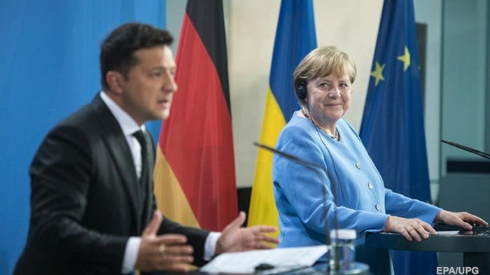 В Киеве началась встреча Зеленского и Меркель