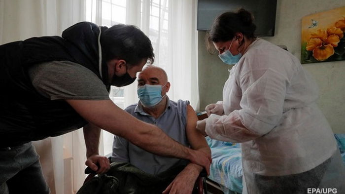 В Украине делают миллион прививок в неделю - МОЗ
