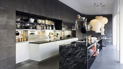 черный гранит на кухне