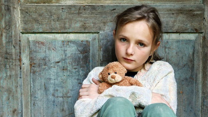 В Украине растет число детей-сирот