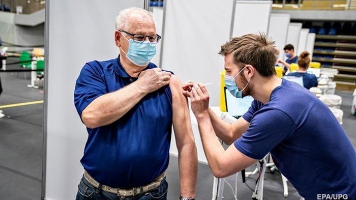 Для блокировки штамма Дельта привитому нужно в восемь раз больше антител