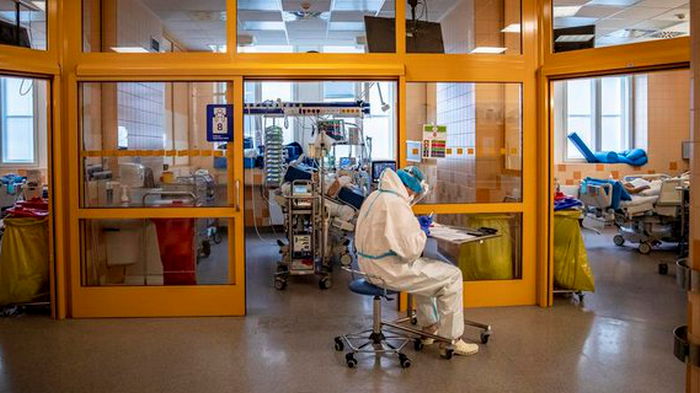 Сравнение эффективности вакцин при госпитализации с ковидом: неожиданные данные о Pfizer