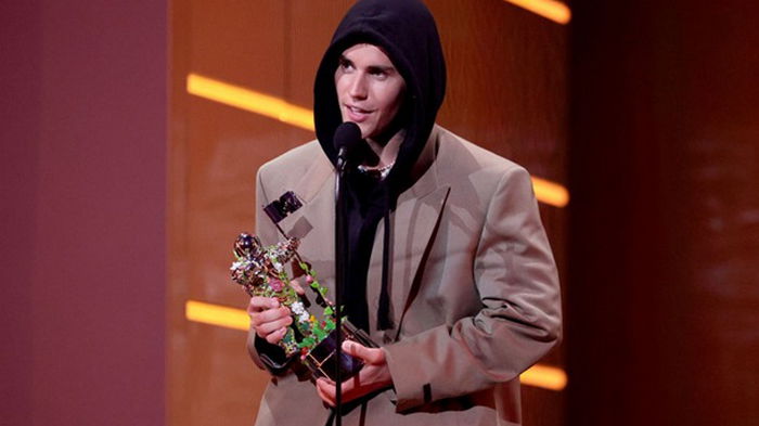 Джастин Бибер стал исполнителем года по версии MTV