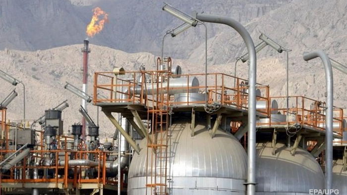 Цена газа в Европе упала ниже 740 долларов