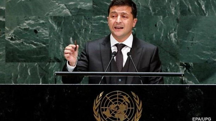 Зеленский вновь летит в США