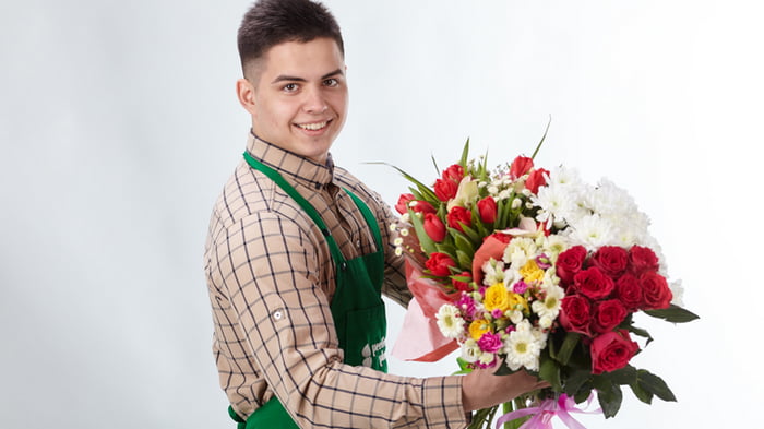 Швидка доставка радості до свята — квіти в Києві кур'єром