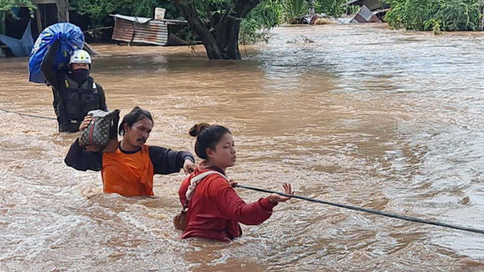 Таиланд страдает от наводнений (фото)