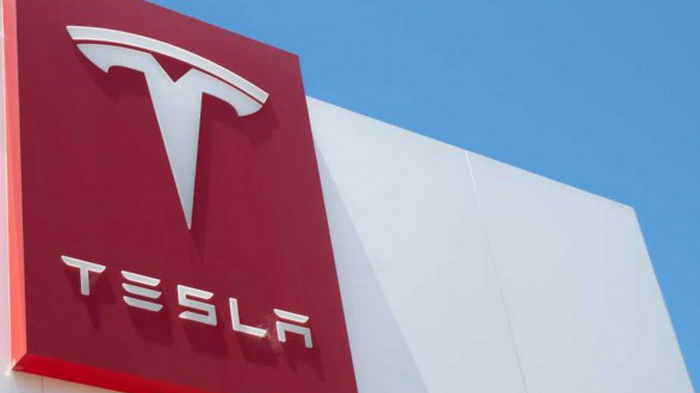 Tesla выплатит бывшему сотруднику более 130 млн долларов за расизм на работе