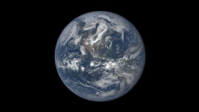 Ученые заявили, что Земля потускнела