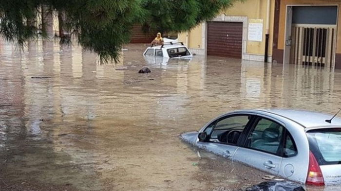 Италия страдает от наводнений: перекрыты дороги и отменены поезда