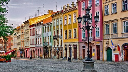 Выгодно ли вкладываться в недвижимость Львова?