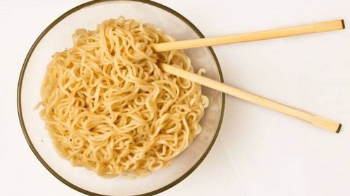 Лапша быстрого приготовления: вкусный обед за считанные минуты