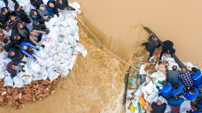 Мощные ливни в Китае привели к эвакуации двух миллионов людей