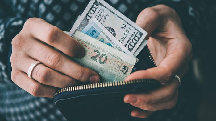 Курс валют на 18 октября: гривна подешевела