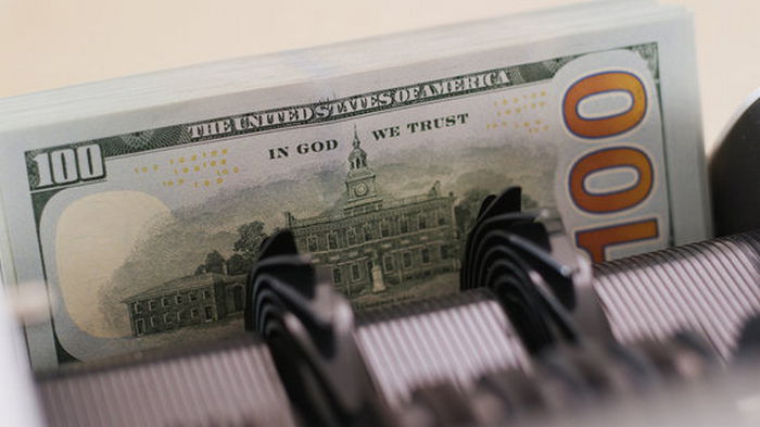 Доллар подешевел. Итоги торгов на межбанке